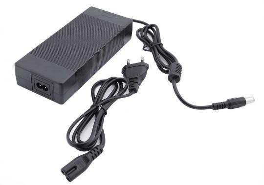 E-Twow Booster Ladegerät 37.4V