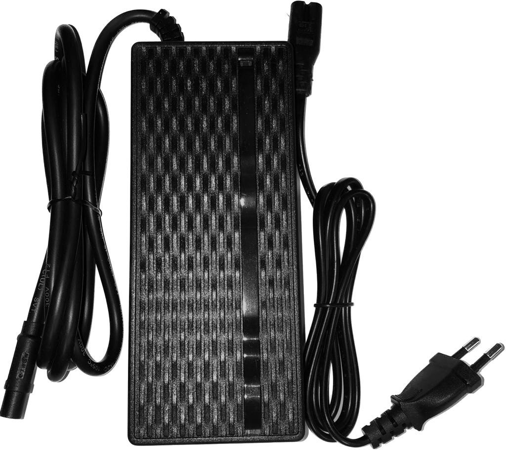 E-Twow GT Ladegerät 54.6V Smiley Plug